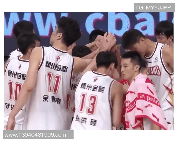 上海篮球队以100分领跑世锦赛积分榜展现强劲实力