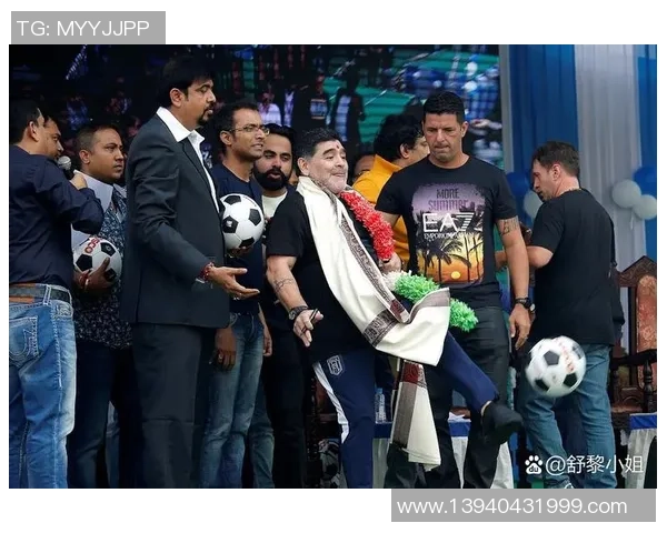 足球明星最新动态揭秘娱乐圈新鲜事引发热议与关注