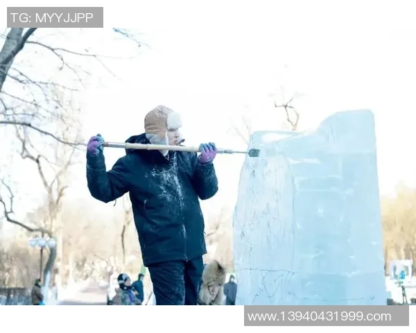 冰雕足球艺术盛宴展现冬季运动的魅力与创意 冰雕足球艺术盛宴展现冬季运动的魅力与创意